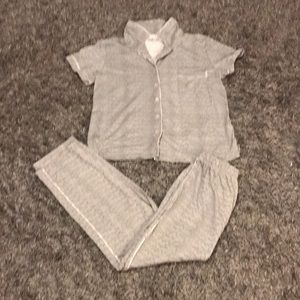 Nine West-Size Large-Gray-Pajama Set-Excellent Condition-Stylish